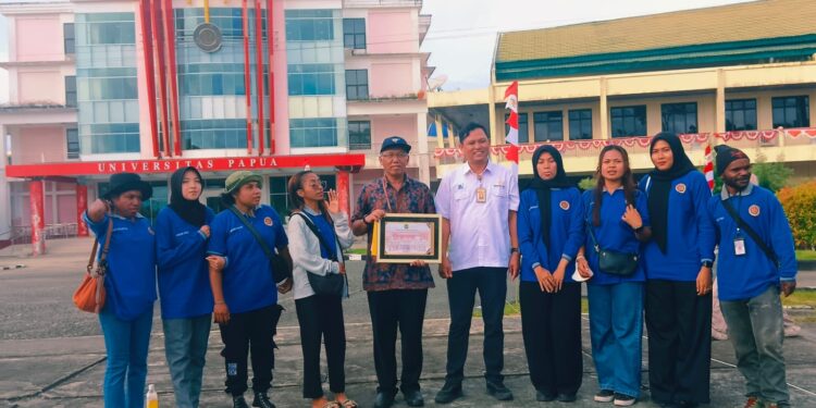 442 Mahasiswa UNIPA Ditarik Ke Kampus Usai Gelar KKN