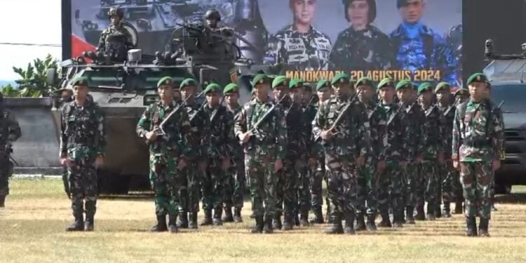 Tank Tempur Anoa Ikut Di Apel Pengamanan Pilkada 2024 Papua Barat