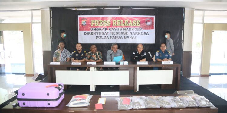 Polda Papua Barat Ungkap peredaran Ganja Di Manokwari Papua Barat